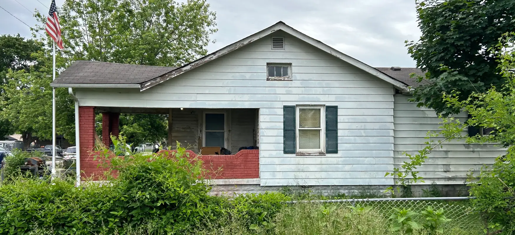 Tattered House Photo
